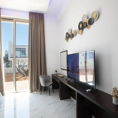 Maxor Palace Βίλα Πρωταράς